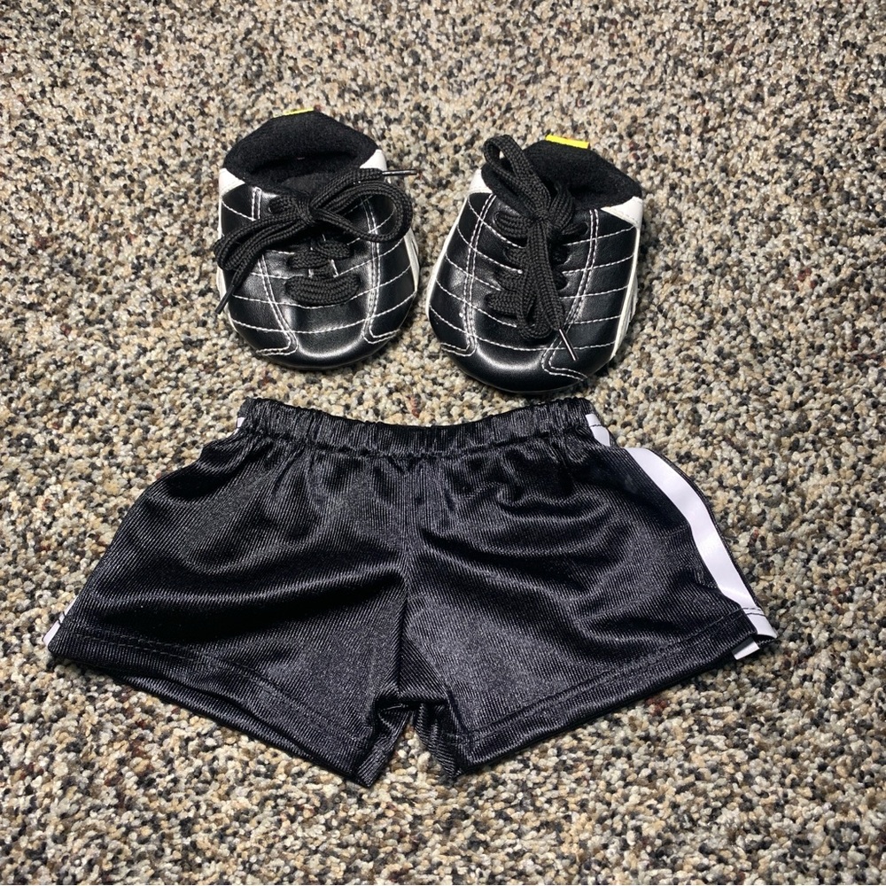 Build-A-Bear Workshop Soccer Cleats and Soccer Shorts for Bears 10-24”